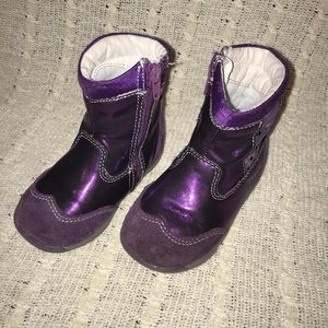 Little girl purple Primigi boots